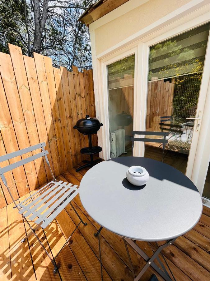 Chez So And Lo Villa Gareoult Exterior photo